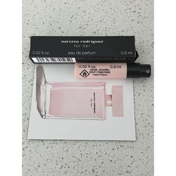 Narciso Rodriguez For Her eau de parfum 0.8 ml Sample 0.02 fl.oz Travel Spray - Picture 3 of 5